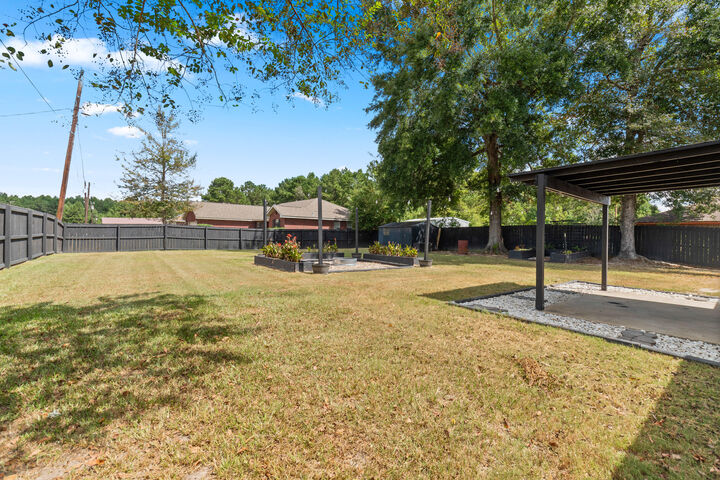 Property Photo:  801 Holly St  LA 71461 