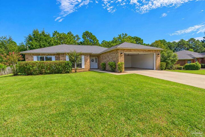 Property Photo: 2056 Aurora Dr FL 32566