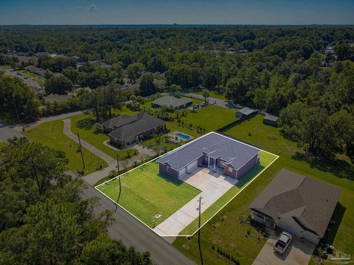 Property Photo:  945 E Ten Mile Rd  FL 32514 