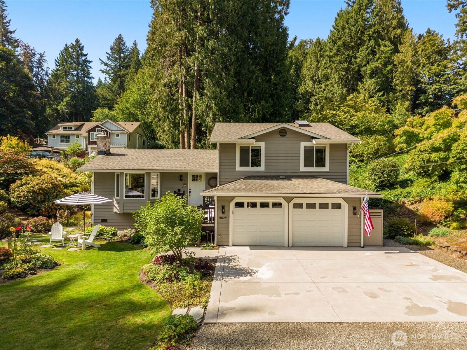 Property Photo: 18621 95th Avenue NE WA 98011