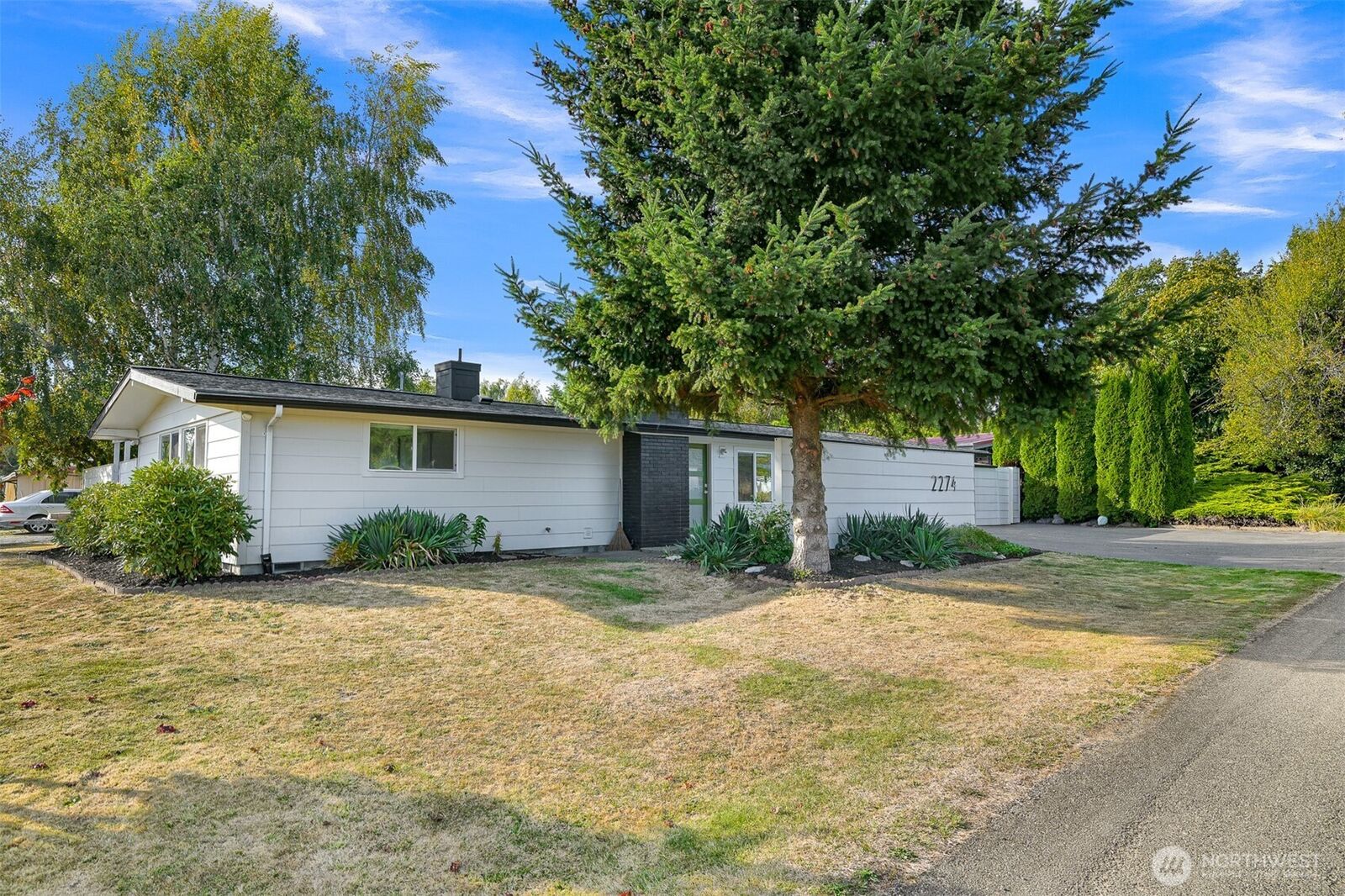 Property Photo: 2274 Hawthorne Street WA 98248