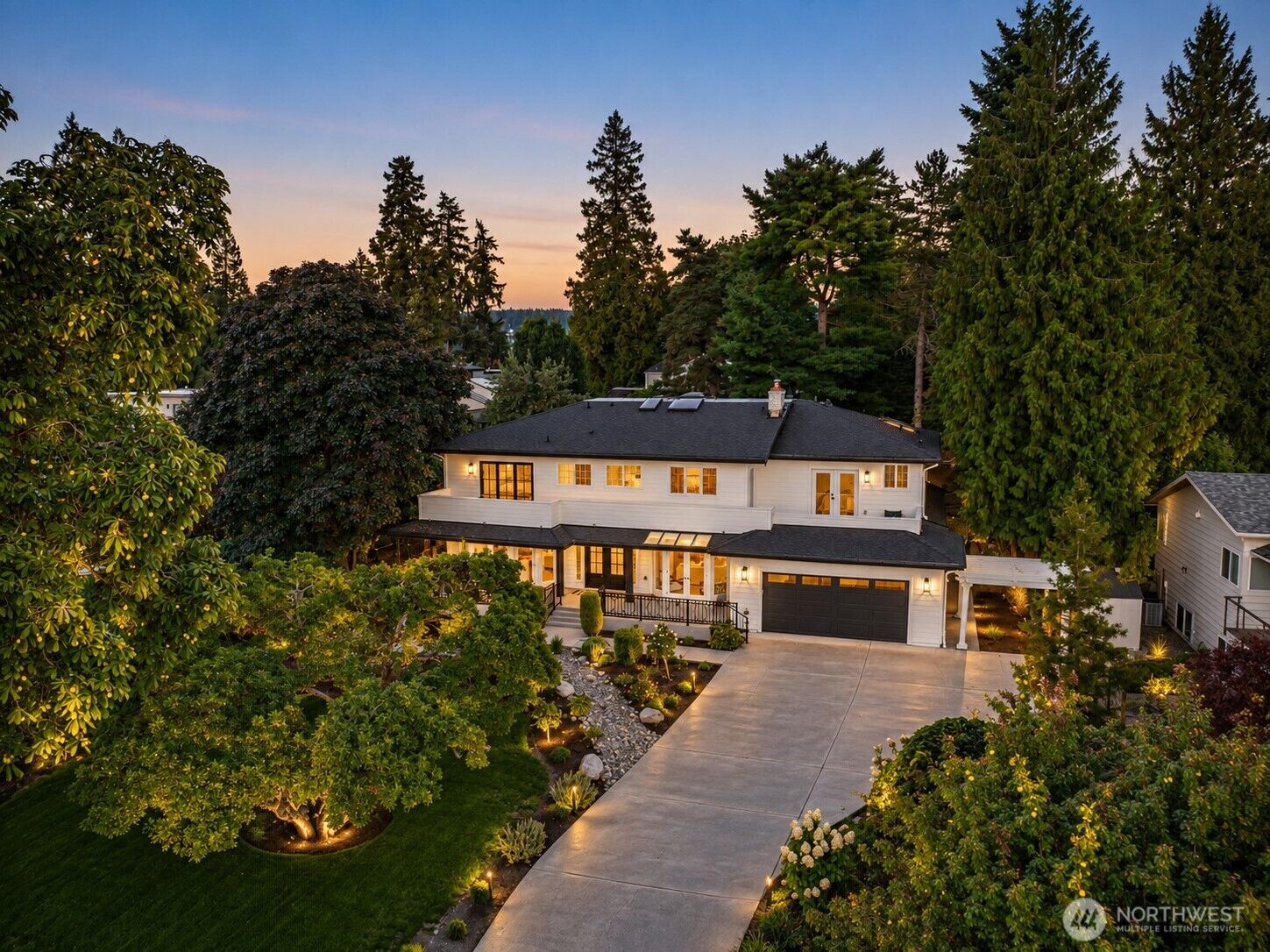Property Photo: 4428 92nd Avenue NE WA 98004