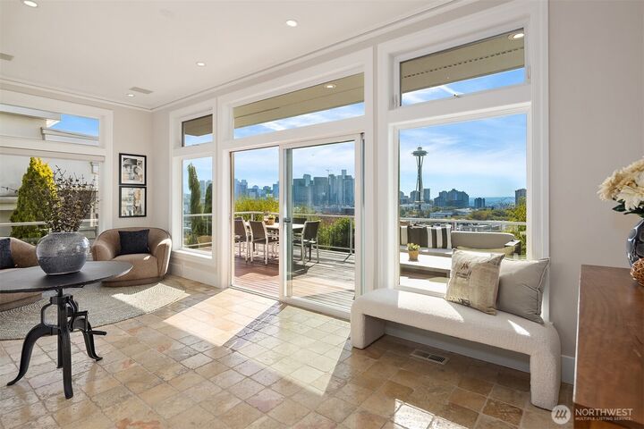 Property Photo:  163  Ward Street  WA 98109 