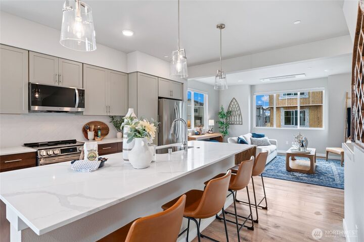 Property Photo:  14424  Madison Way J3  WA 98087 
