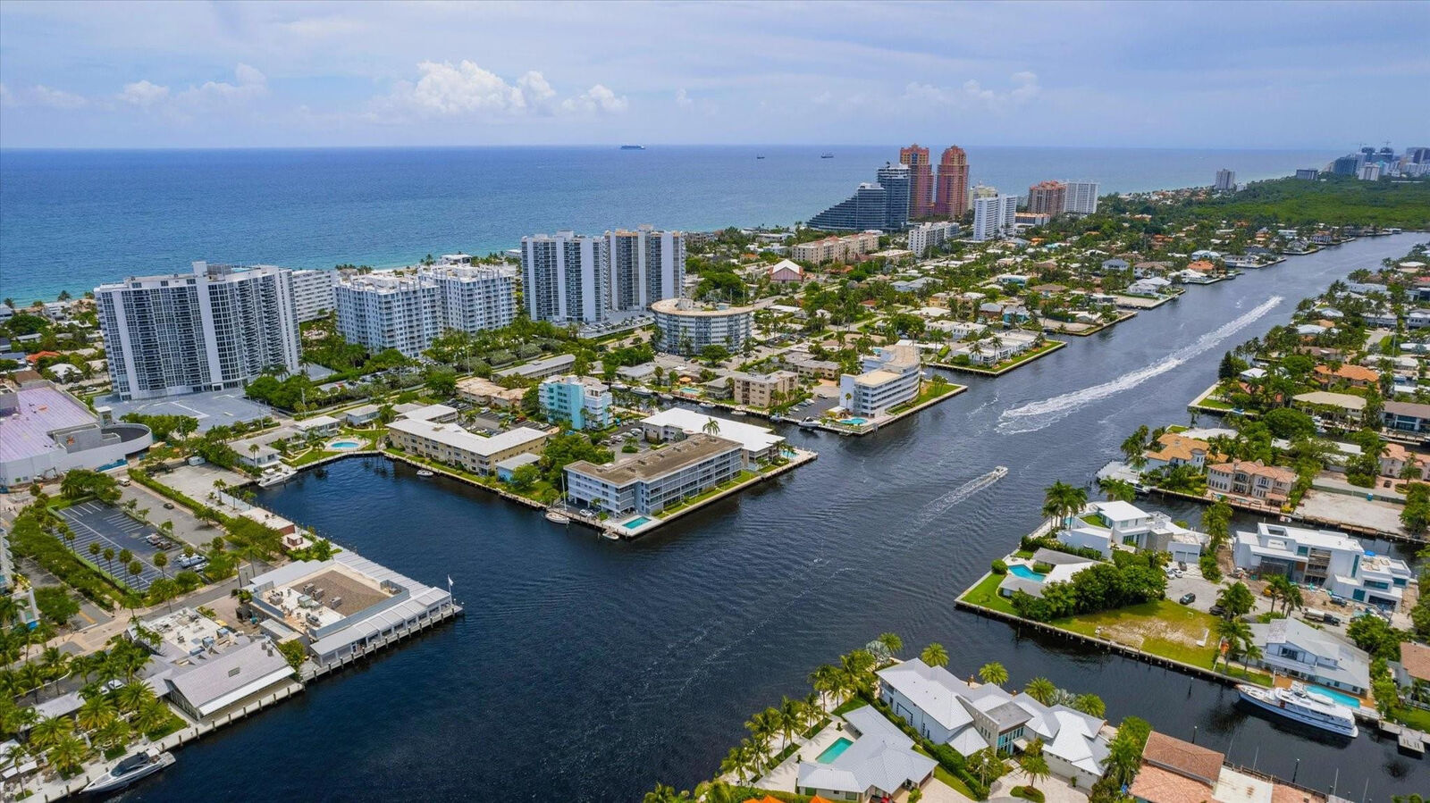 Property Photo:  2841 N Ocean Boulevard 301  FL 33308 