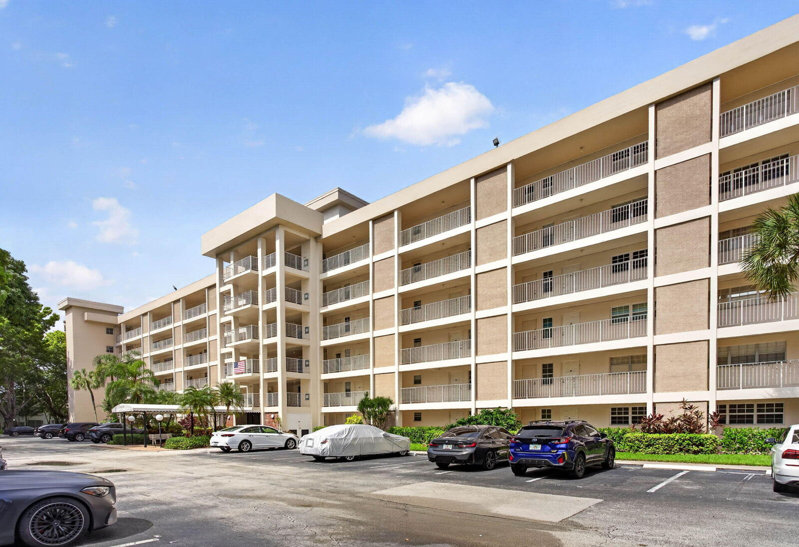 Property Photo: 2901 S Palm Aire Drive 610 FL 33069