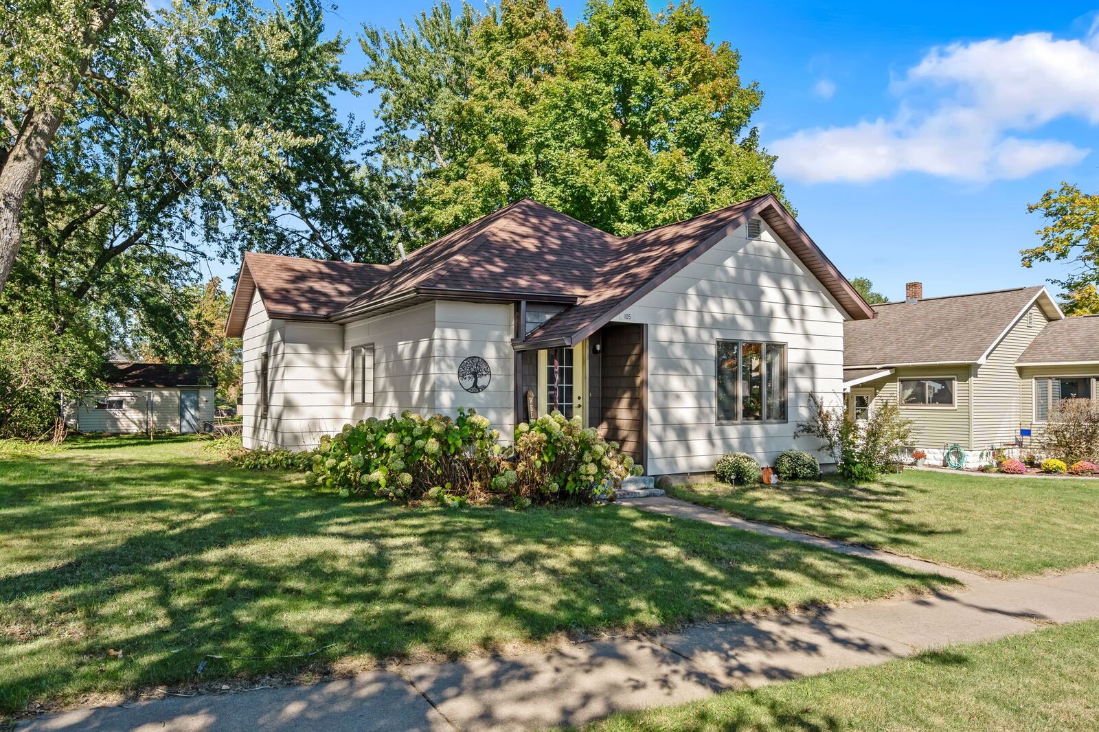 Property Photo:  105 6th Avenue  WI 54871 