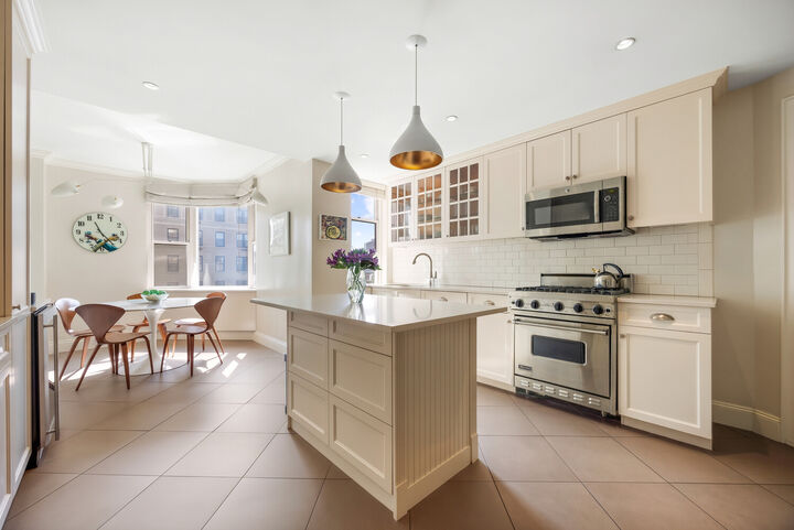 Property Photo:  1150 Park Avenue 10ef  NY 10128 