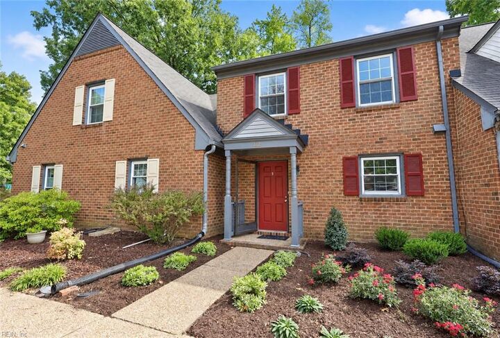 Property Photo:  112 Wellesley Dr  VA 23606 