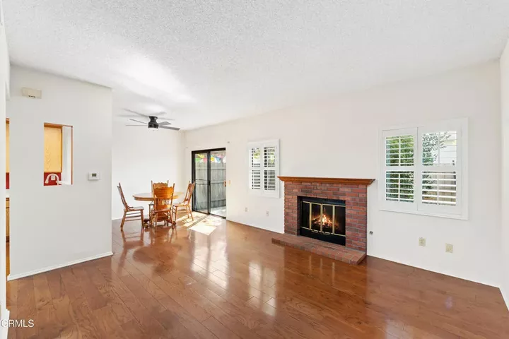 Property Photo: 358 Blackfoot Lane CA 93001