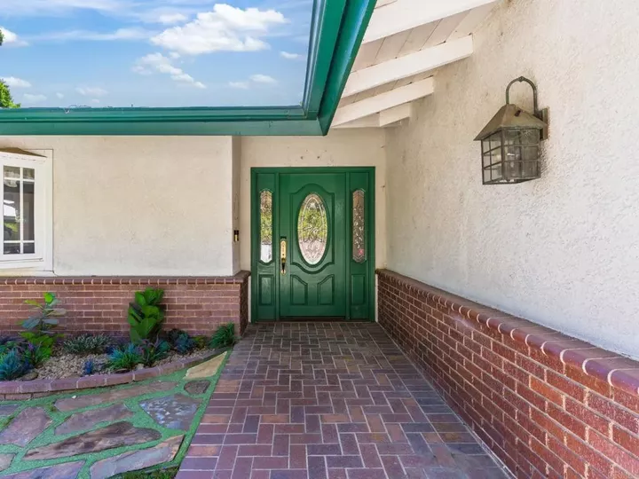 Property Photo:  33 Empty Saddle Lane  CA 90274 