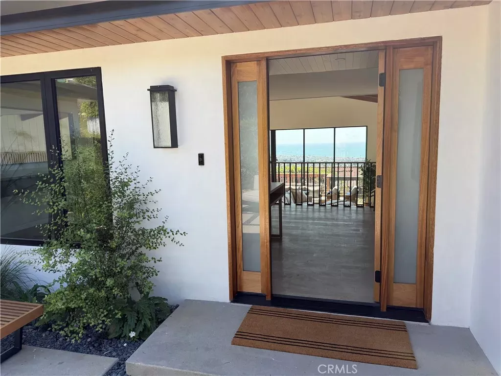Property Photo:  1806 Sunset  CA 93001 