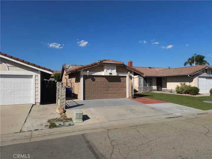 Property Photo:  750 W Mariposa Drive  CA 92376 