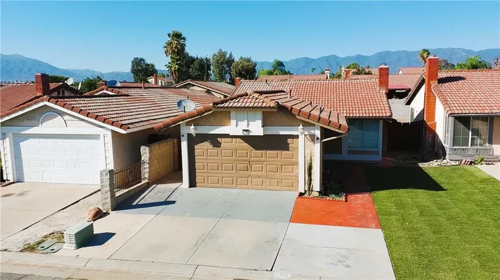 Property Photo:  750 W Mariposa Drive  CA 92376 