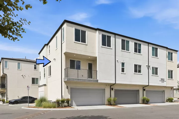 Property Photo: 5502 Caminito Sandwaves 172 CA 92154