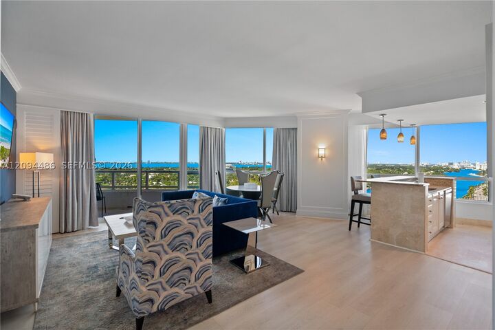 Property Photo:  4401 Collins Ave 1815  FL 33140 