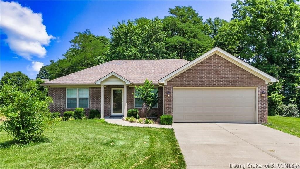 Property Photo: 8840 Saddle Ridge Trail IN 47111