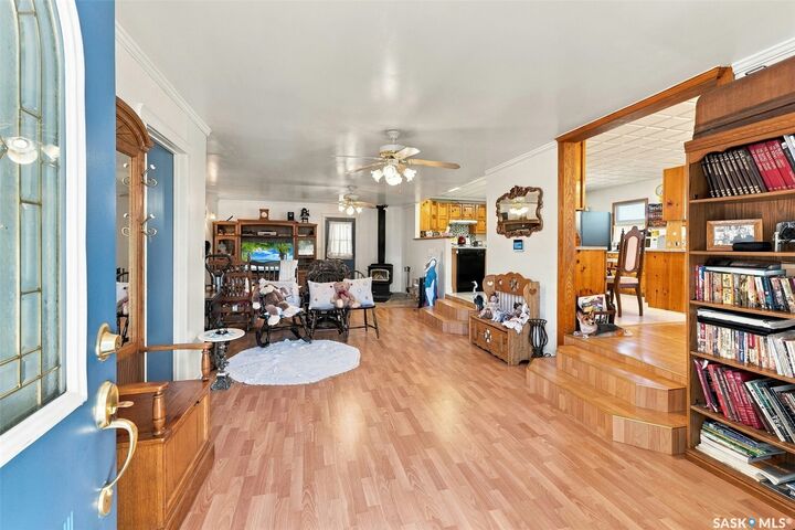 Property Photo:  72 The Cove Road  SK S4L 1B3 