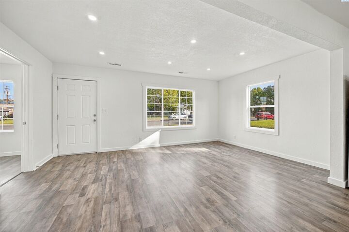 Property Photo:  1712 W Irving Street  WA 99301 