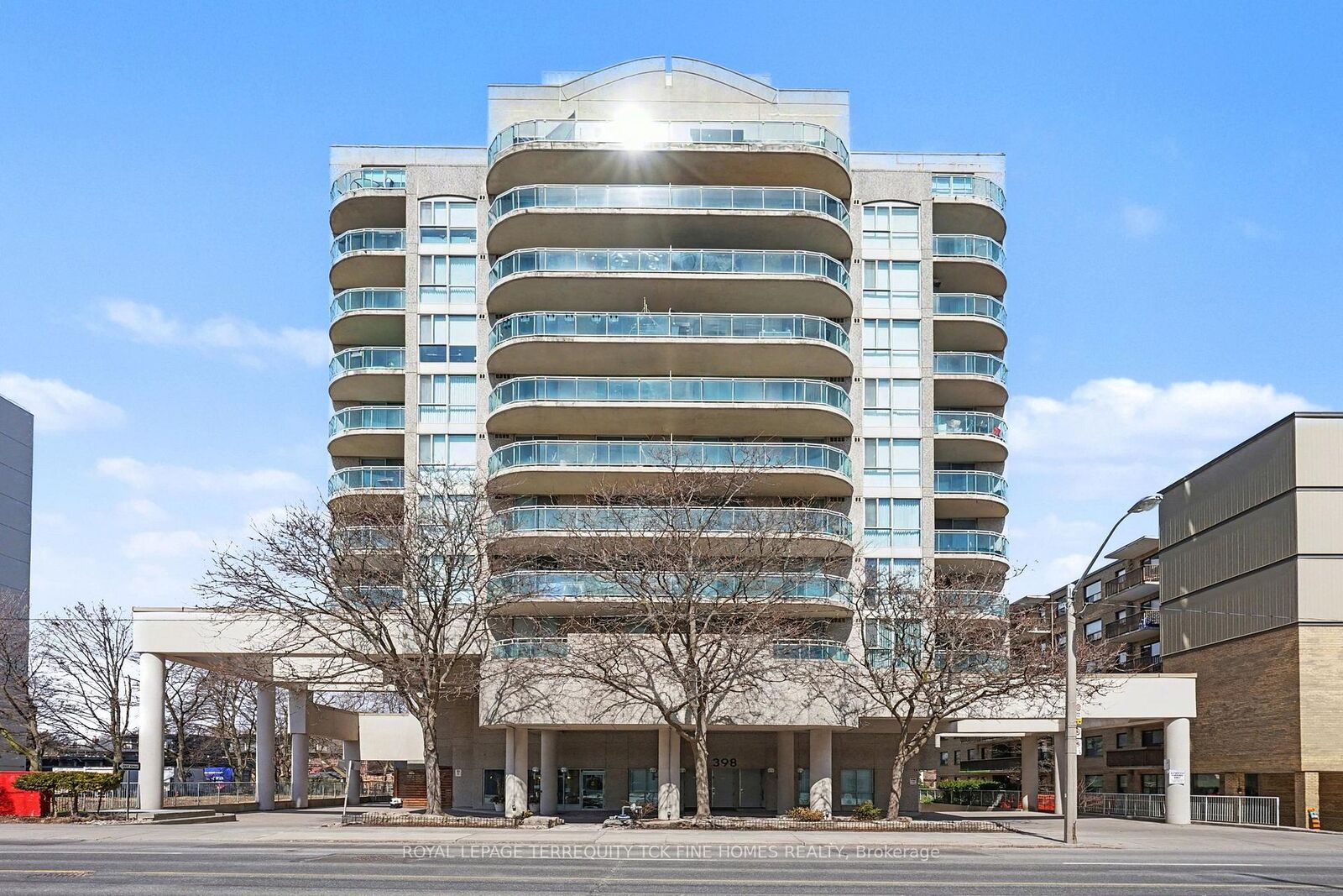 Property Photo:  398 Eglinton Avenue E 1009  ON M4P 3H8 