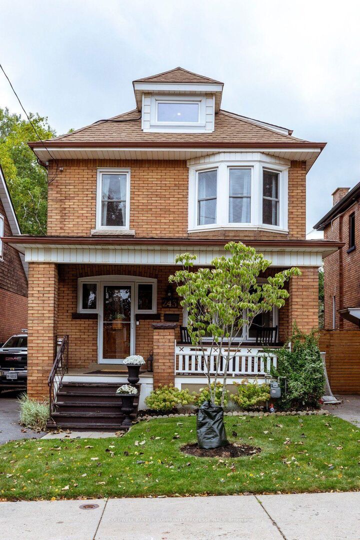 Property Photo: 243 Grosvenor Avenue S ON L8M 3L8