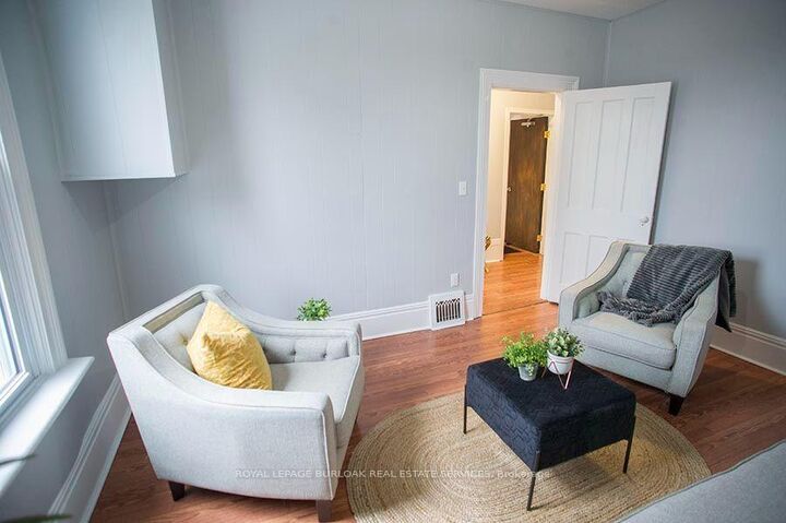 Property Photo:  67 Terrace Hill Street Upper  ON N3R 1G2 