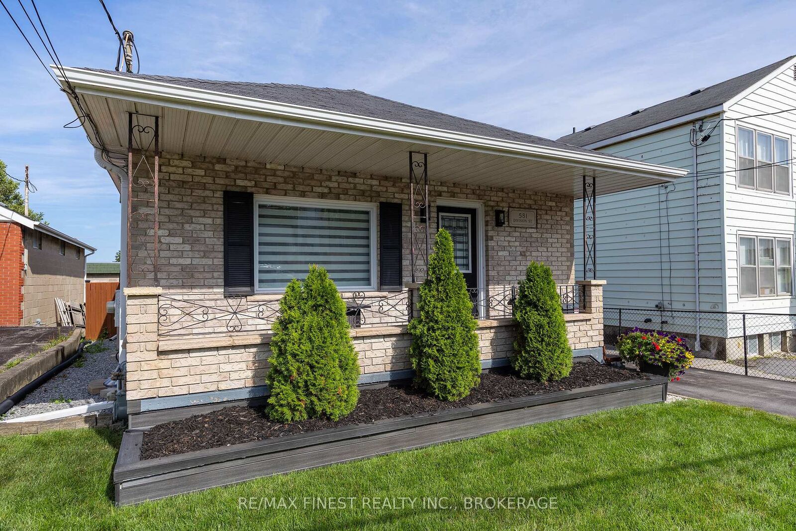 Property Photo: 581 Division Street ON K7K 4B7