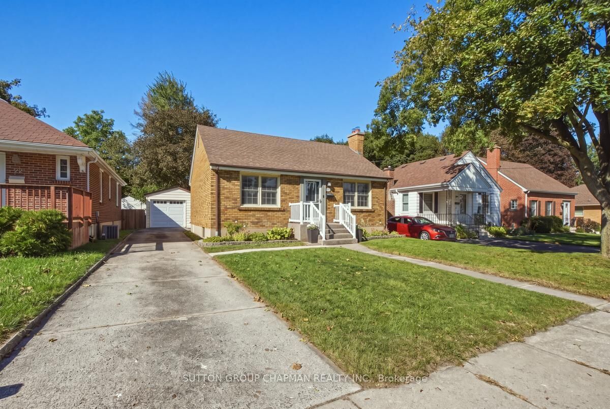 Property Photo:  24 Graydon Street  ON N5W 2H7 