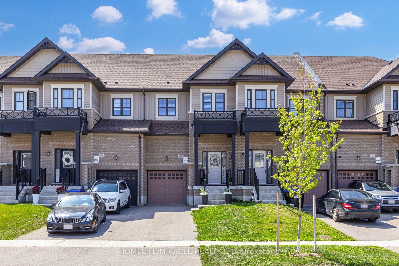 Property Photo:  65 Lorne Thomas Place  ON L9R 0V8 
