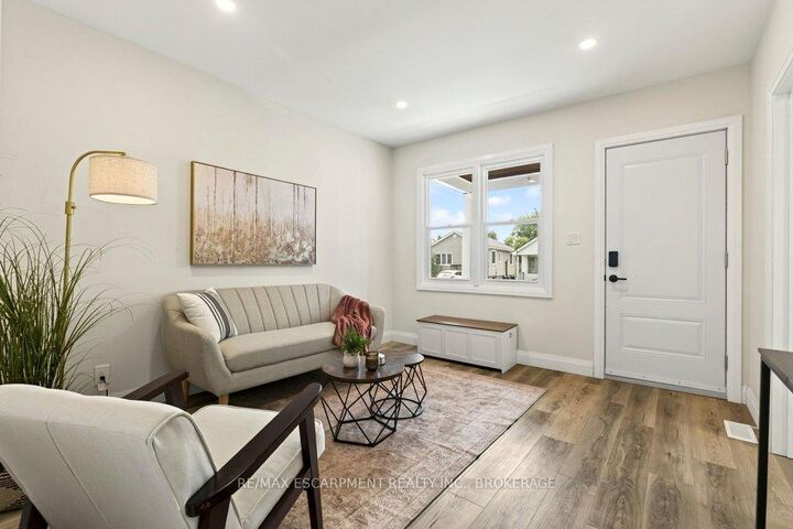 Photo de la propriété: 95 Chetwood Street ON L2S 2A6