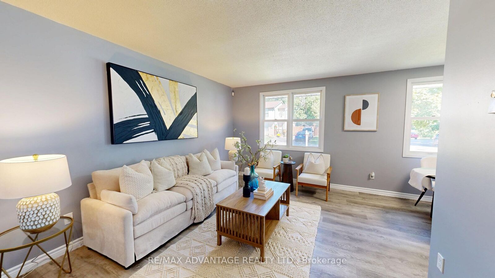 Property Photo:  9 Camelot Crescent  ON N5V 3L4 