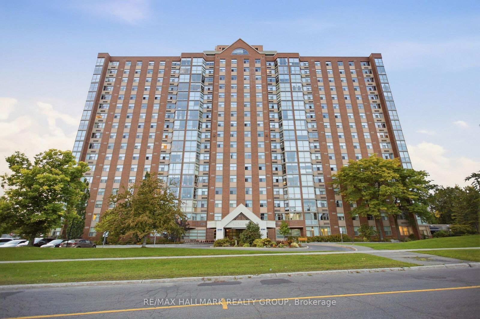 Property Photo:  2760 Carousel Crescent 1710  ON K1T 2N4 