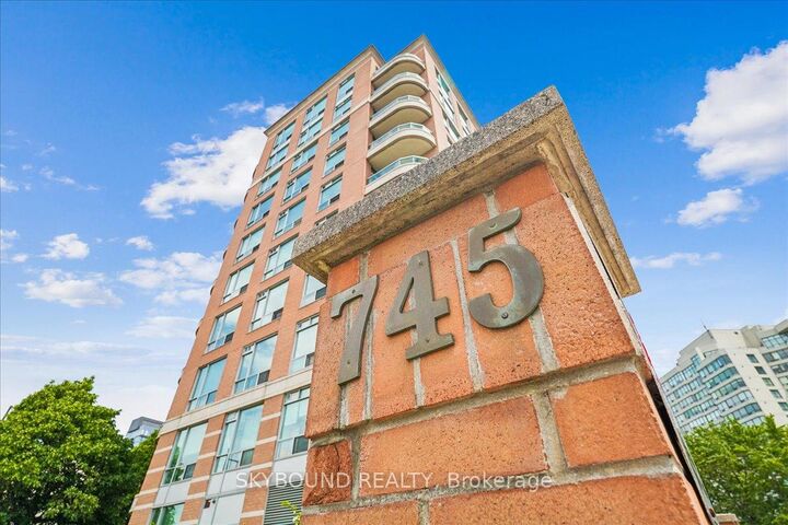 Property Photo:  745 New Westminster Drive 308  ON L4J 8J9 