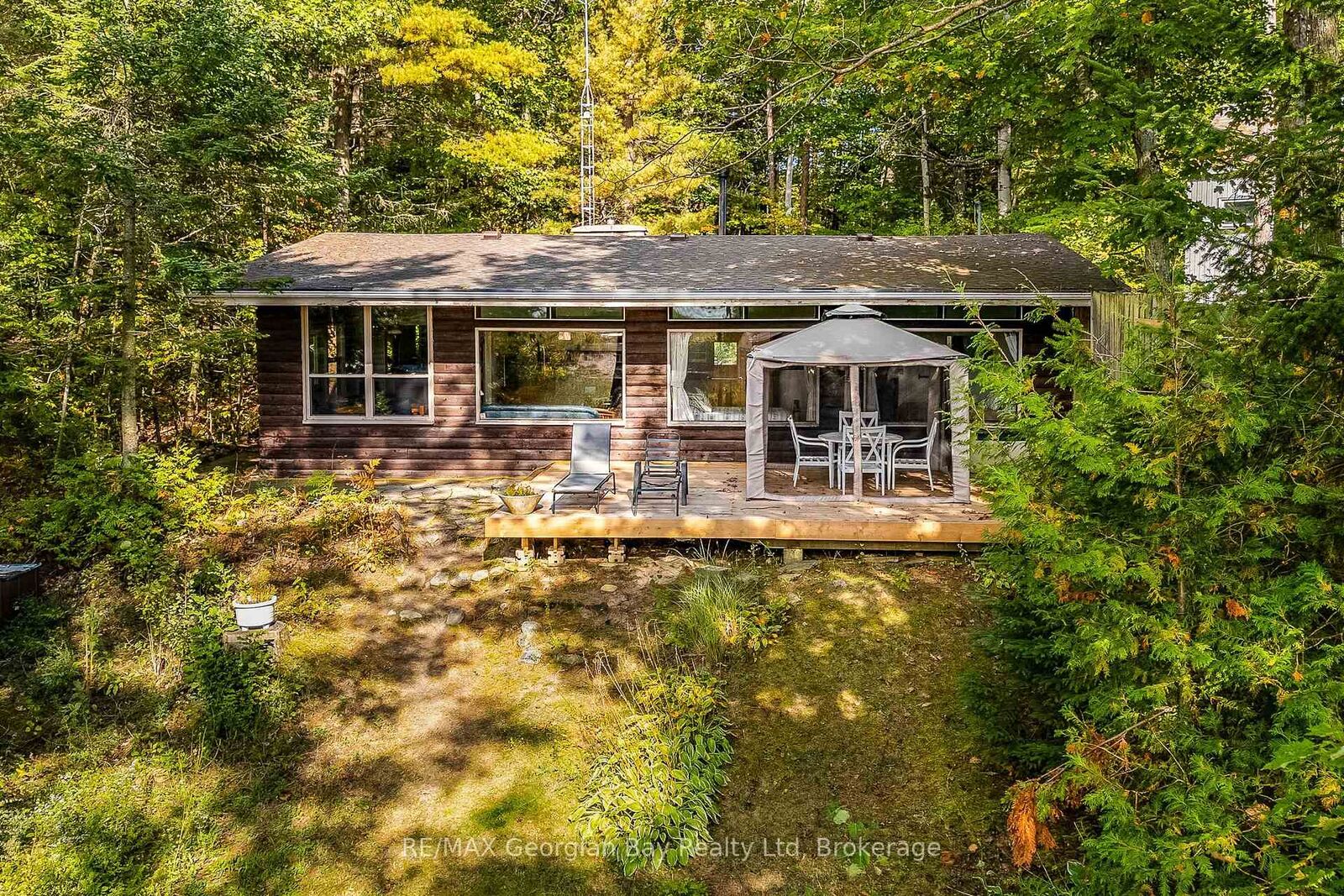 Photo de la propriété:  100 Nottawaga Drive  ON L0L 2J0 