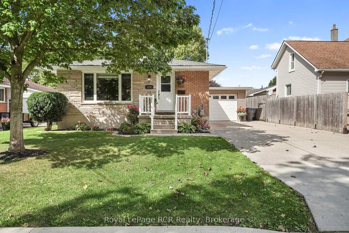 Property Photo:  275 Elm Avenue N  ON N4W 3E9 