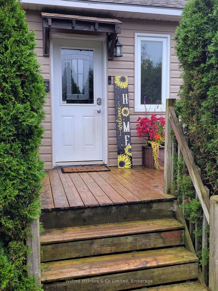 Property Photo:  284 1st Avenue N  ON N0G 1L0 
