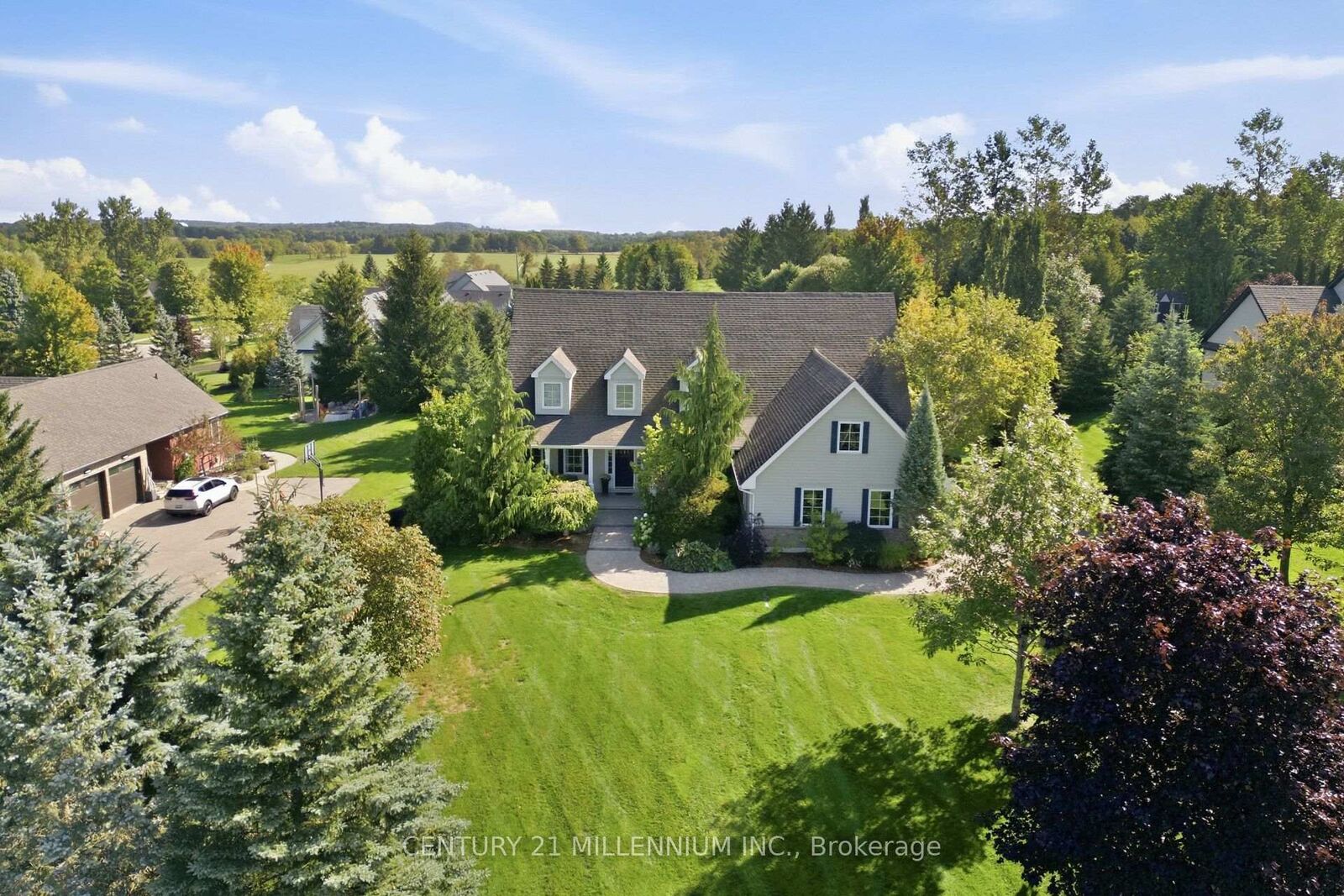 Photo de la propriété: 4 Island Lake Road ON L9W 5K6