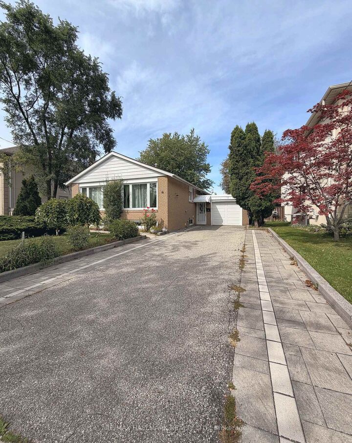Property Photo:  24 Sabine Road  ON M9B 3A8 
