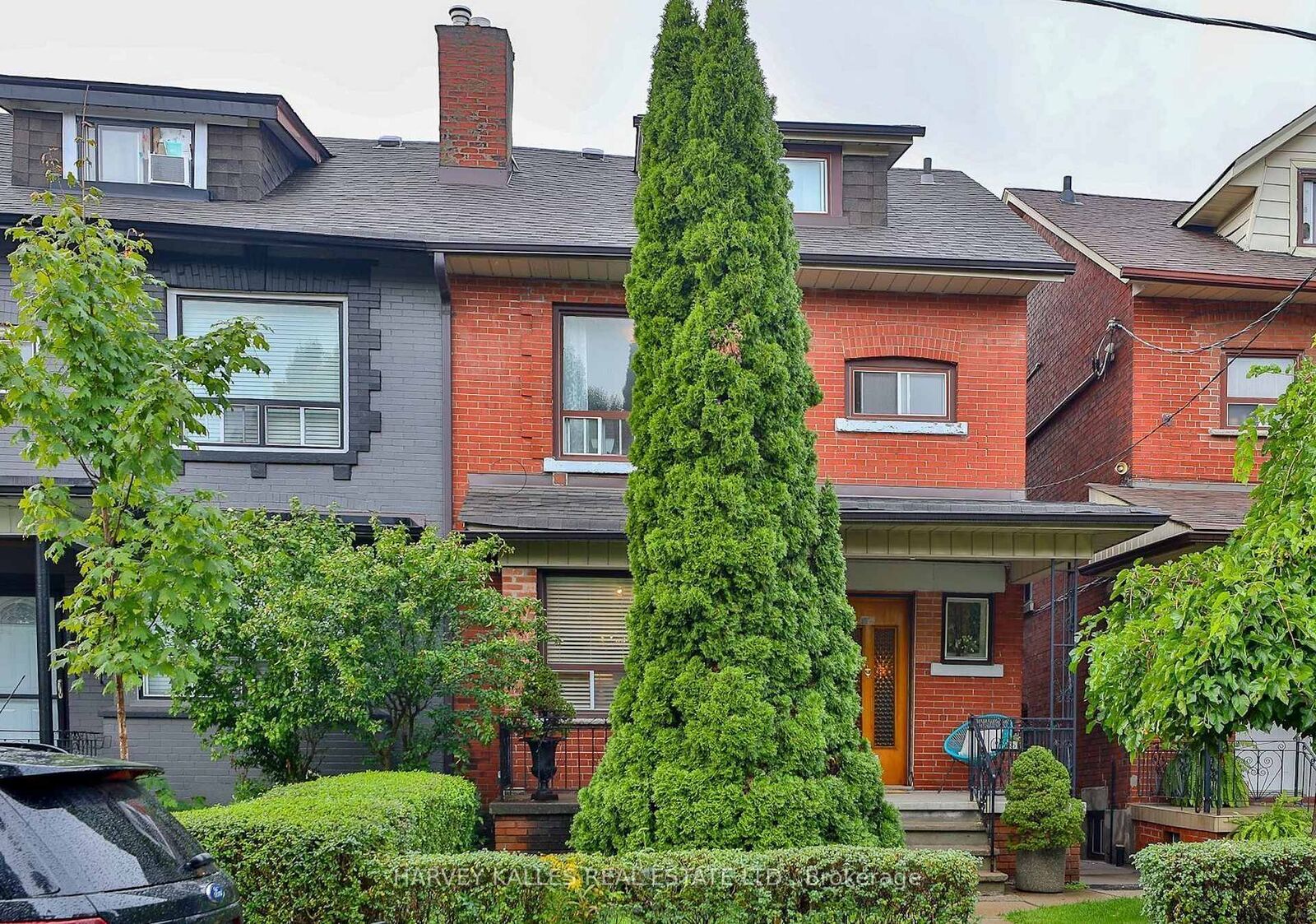 Property Photo:  628 Manning Avenue Lower  ON M6G 2V9 