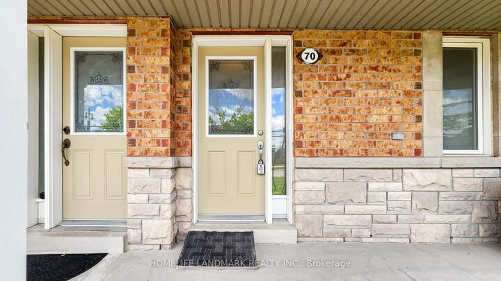 Property Photo:  70 Sanctuary Way  ON L6E 0C2 