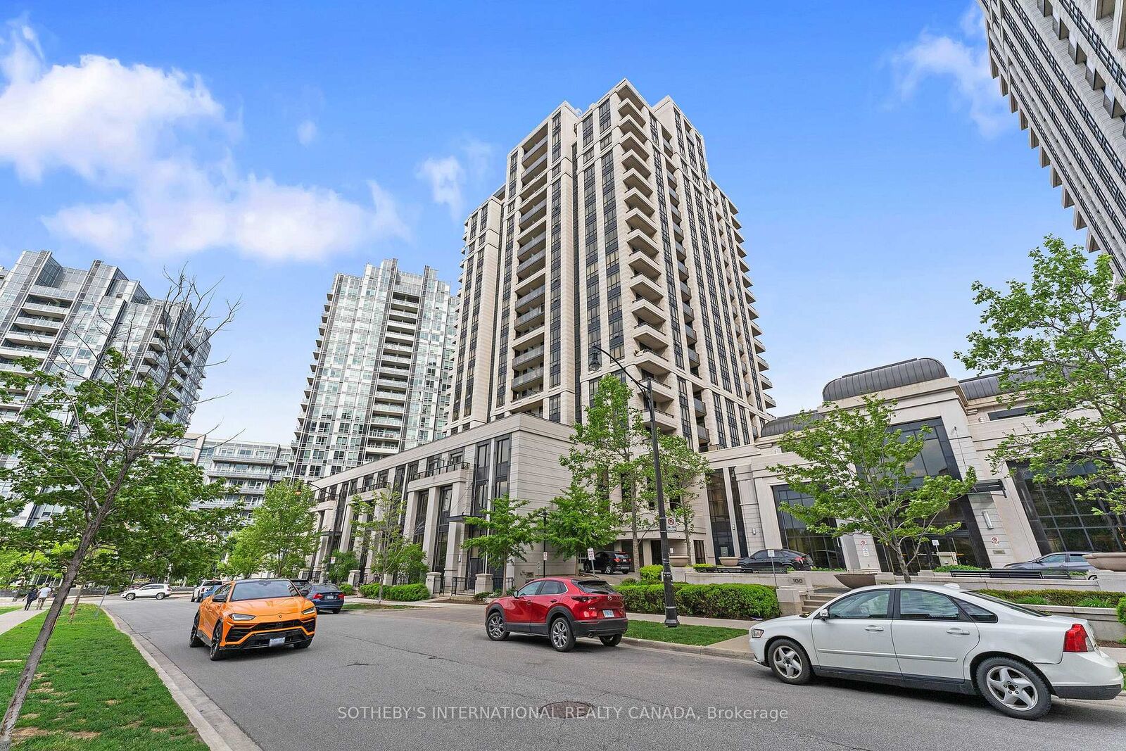 Photo de la propriété: 100 Harrison Garden Boulevard 824 ON M2N 0C2