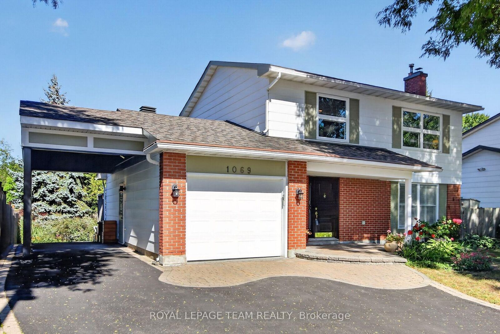 Property Photo:  1069 Cahill Drive W  ON K1V 9J1 