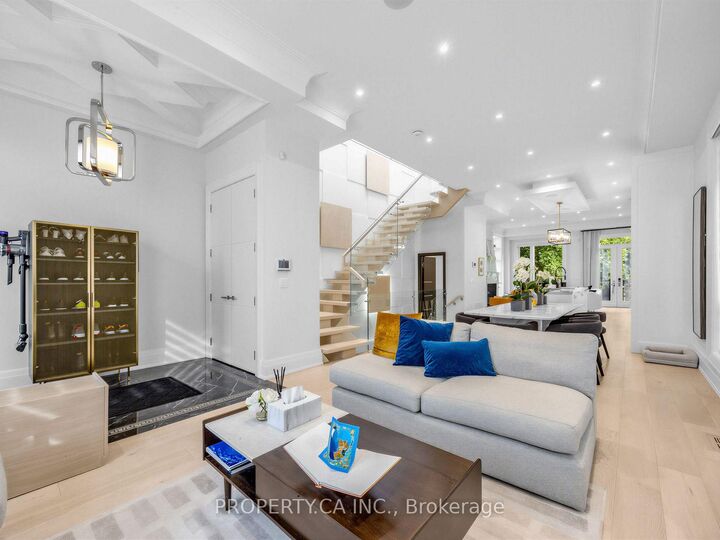 Property Photo:  370 Hillsdale Avenue E  ON M4S 1T8 