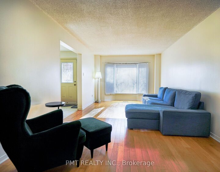 Property Photo:  26 Dartmoor Drive Main  ON M1E 5B2 
