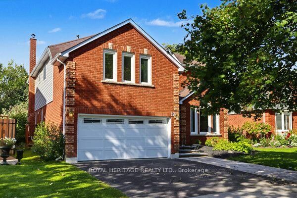 Property Photo: 19 Peachtree Crescent ON L1C 4K8
