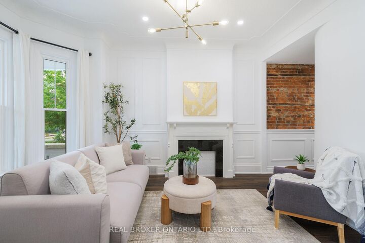 Property Photo:  46 Murray Street E  ON L8L 3E9 