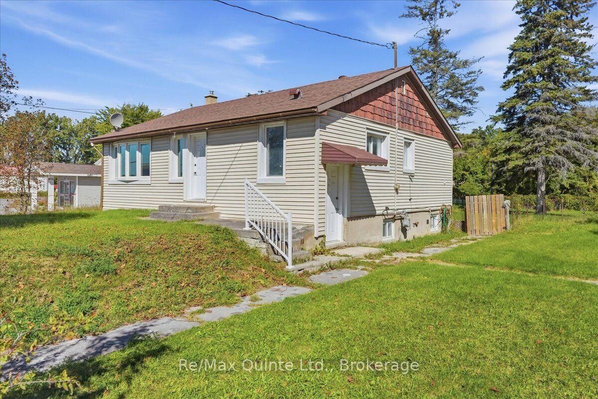 Property Photo:  106 Whites Road  ON K8V 5P5 