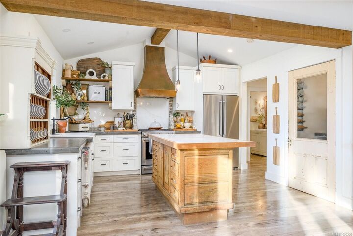 Property Photo:  7128 Benwaldun Rd  BC V0R 2H0 