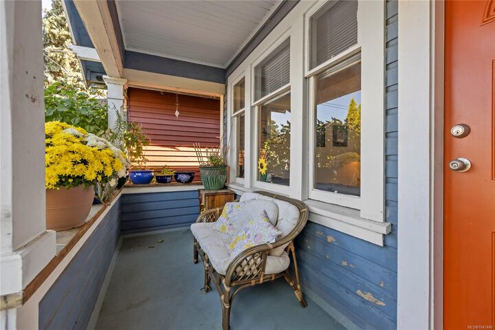 Property Photo: 147 Victoria Rd BC V9R 4P4