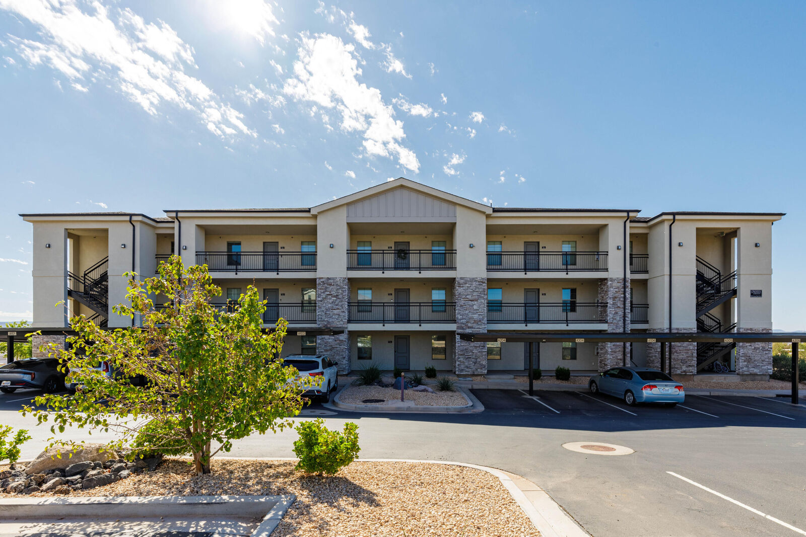 Property Photo:  128 N Lone Rock Dr Dr A101  UT 84737 